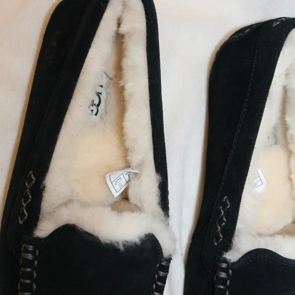 NEW UGG WOMEN'S ANSLEY SUEDE SHEARLING‎ LINED MOCCASSIN SLIPPERS BLACK - Picture 3 of 6